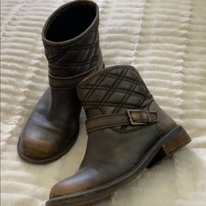 Lucky Brand pull-on booties